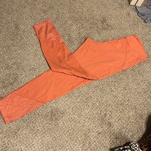 PINK cropped leggings